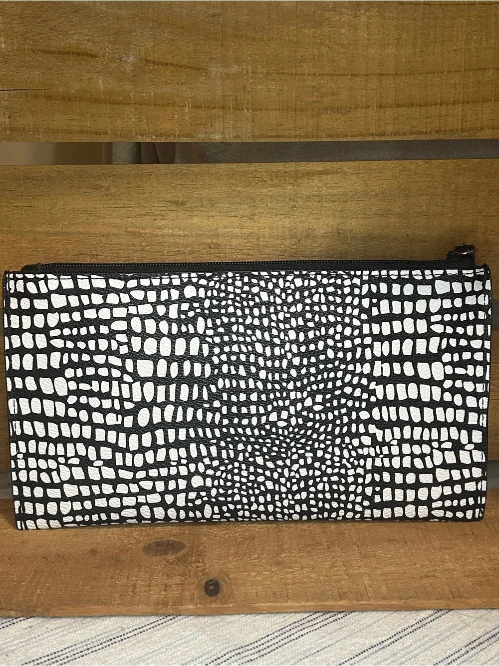 VERA BRADLEY ANIMAL PRINT WRISTLET